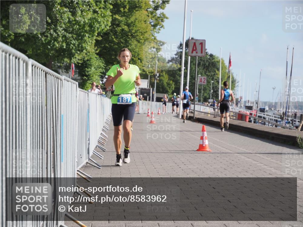 17.08.2025 - KN Förde Triathlon 2025 KatJ http://msf.ph/oto/8583962 17.08.2025 10:08:08 Laufen 187 meine-sportfotos.de