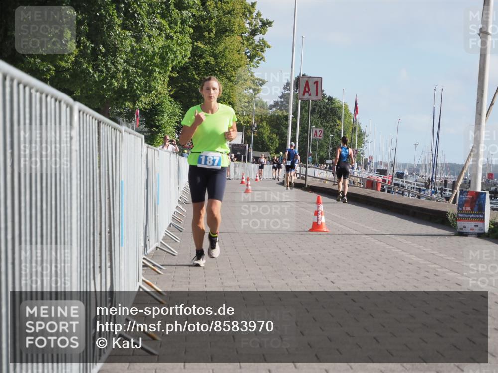 17.08.2025 - KN Förde Triathlon 2025 KatJ http://msf.ph/oto/8583970 17.08.2025 10:08:08 Laufen 187 meine-sportfotos.de