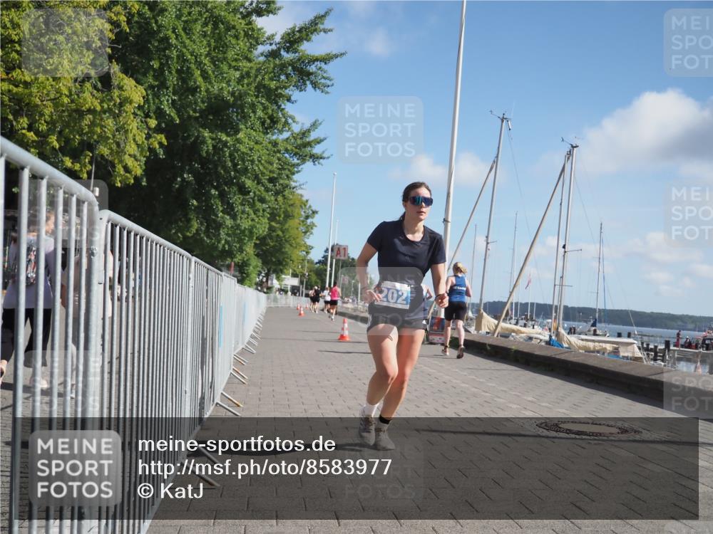 17.08.2025 - KN Förde Triathlon 2025 KatJ http://msf.ph/oto/8583977 17.08.2025 10:31:46 Laufen 202 meine-sportfotos.de