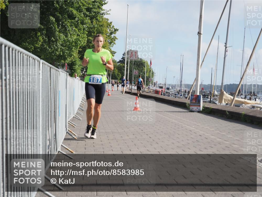 17.08.2025 - KN Förde Triathlon 2025 KatJ http://msf.ph/oto/8583985 17.08.2025 10:08:09 Laufen 143, 187 meine-sportfotos.de
