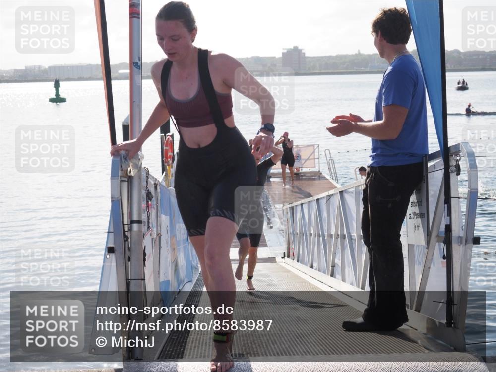 17.08.2025 - KN Förde Triathlon 2025 MichiJ http://msf.ph/oto/8583987 17.08.2025 09:22:08 Schwimmen 210, 212, 215, 242, 208, 210, 213, 224, 242 meine-sportfotos.de