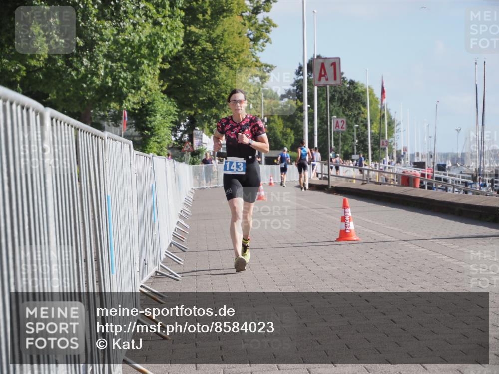 17.08.2025 - KN Förde Triathlon 2025 KatJ http://msf.ph/oto/8584023 17.08.2025 10:08:14 Laufen 143, 187 meine-sportfotos.de