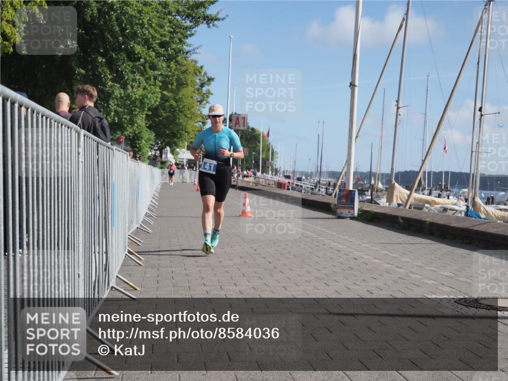 17.08.2025 - KN Förde Triathlon 2025 KatJ http://msf.ph/oto/8584036 17.08.2025 10:32:21 Laufen 141 meine-sportfotos.de
