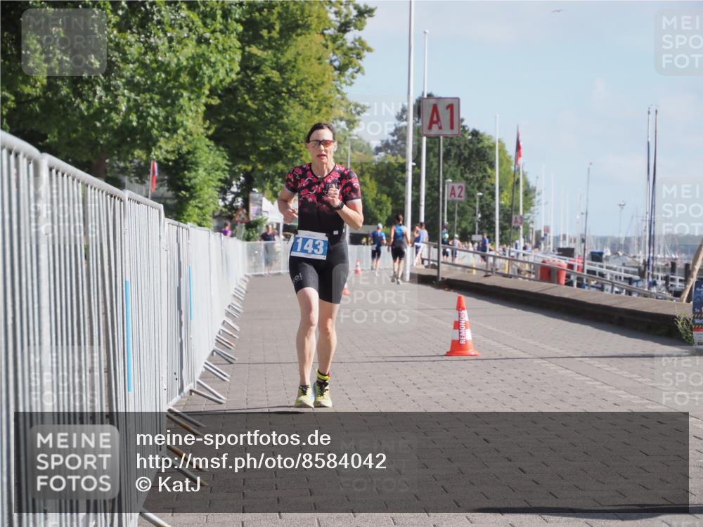 17.08.2025 - KN Förde Triathlon 2025 KatJ http://msf.ph/oto/8584042 17.08.2025 10:08:15 Laufen 143 meine-sportfotos.de