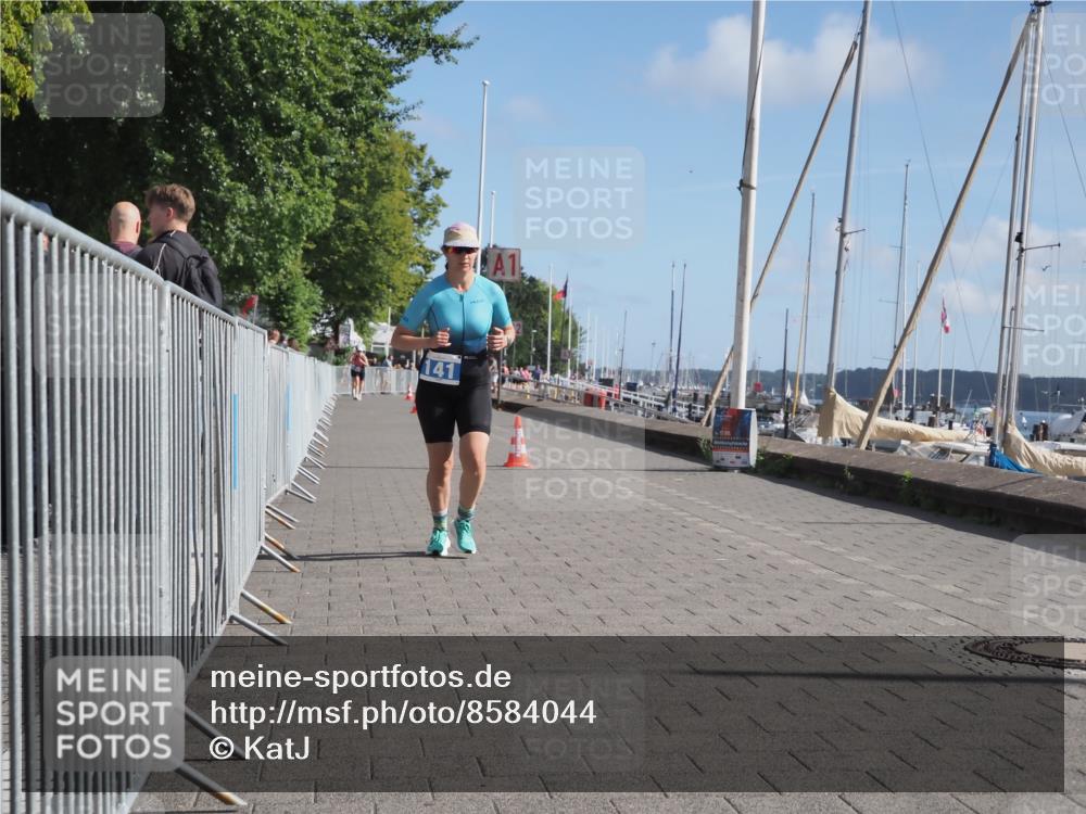 17.08.2025 - KN Förde Triathlon 2025 KatJ http://msf.ph/oto/8584044 17.08.2025 10:32:22 Laufen 141 meine-sportfotos.de
