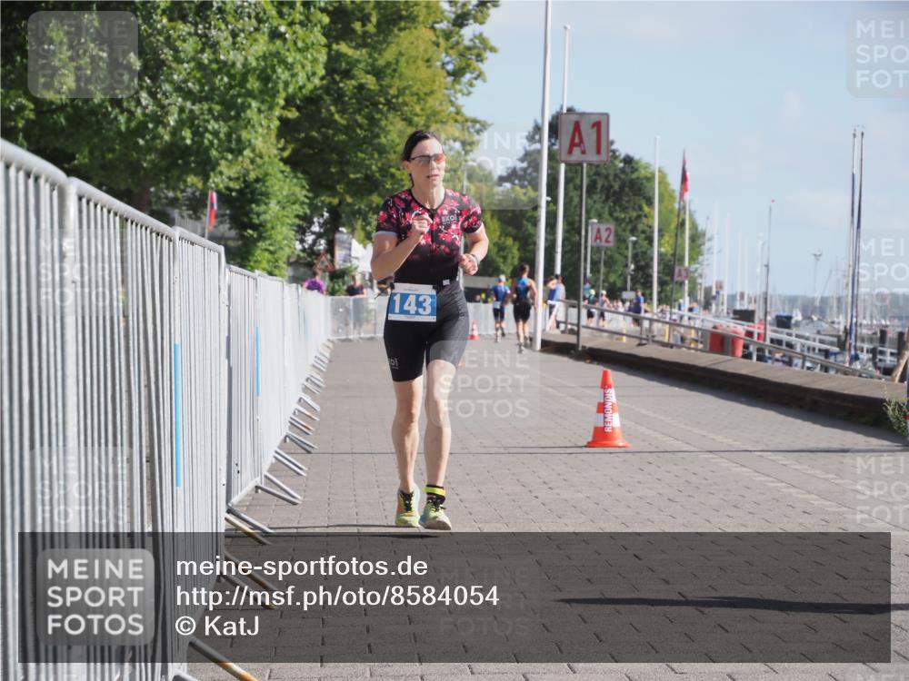 17.08.2025 - KN Förde Triathlon 2025 KatJ http://msf.ph/oto/8584054 17.08.2025 10:08:15 Laufen 143 meine-sportfotos.de