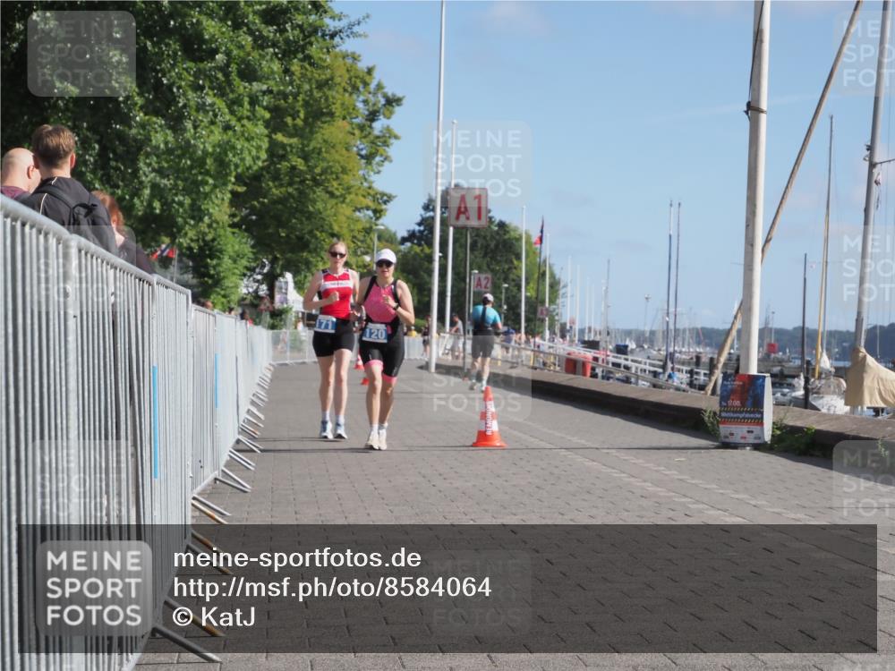 17.08.2025 - KN Förde Triathlon 2025 KatJ http://msf.ph/oto/8584064 17.08.2025 10:32:38 Laufen 120, 171 meine-sportfotos.de