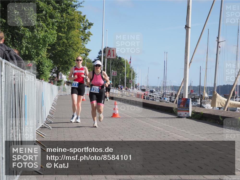 17.08.2025 - KN Förde Triathlon 2025 KatJ http://msf.ph/oto/8584101 17.08.2025 10:32:40 Laufen 120, 171 meine-sportfotos.de