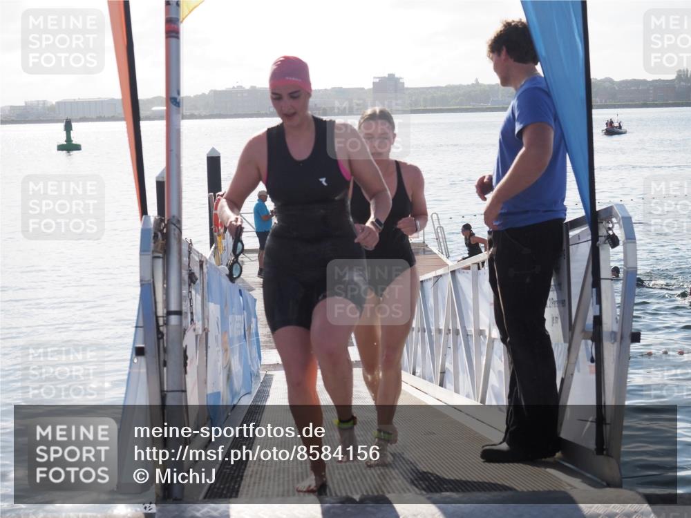 17.08.2025 - KN Förde Triathlon 2025 MichiJ http://msf.ph/oto/8584156 17.08.2025 09:22:16 Schwimmen 210, 213, 224, 242, 111, 208, 213, 224 meine-sportfotos.de