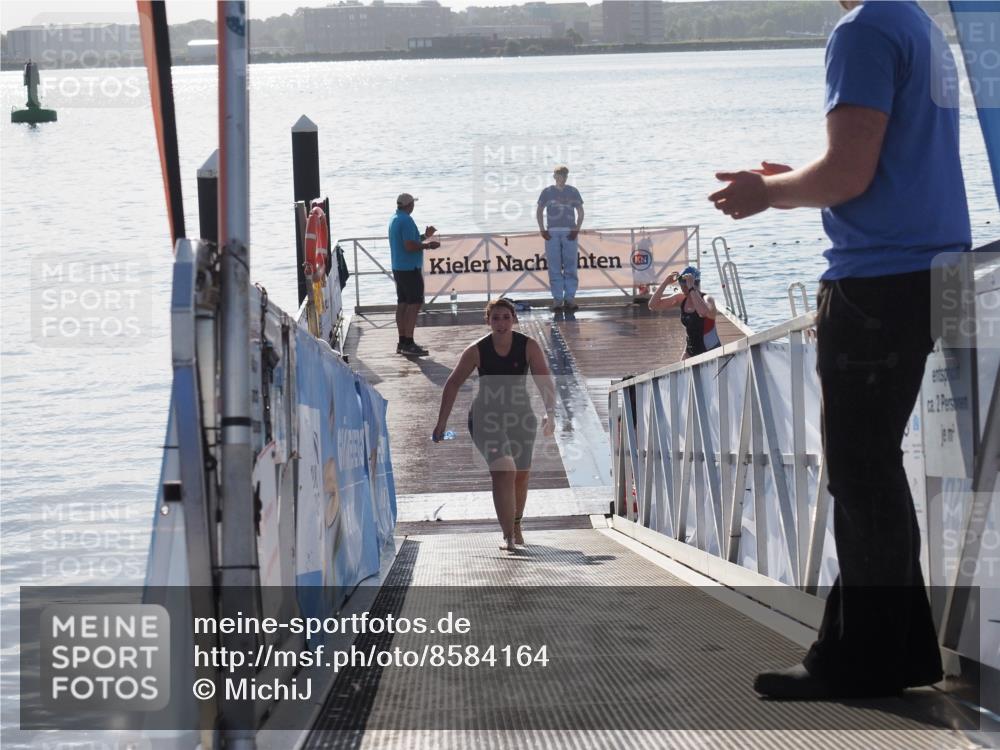 17.08.2025 - KN Förde Triathlon 2025 MichiJ http://msf.ph/oto/8584164 17.08.2025 09:22:22 Schwimmen 208, 213, 224, 111, 208, 221, 235 meine-sportfotos.de