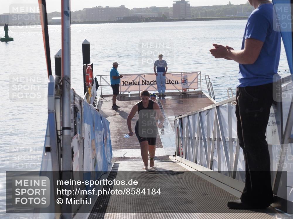 17.08.2025 - KN Förde Triathlon 2025 MichiJ http://msf.ph/oto/8584184 17.08.2025 09:22:23 Schwimmen 111, 208, 213, 224, 111, 208, 221, 235 meine-sportfotos.de