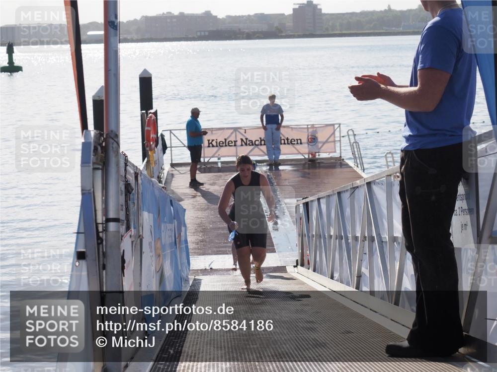 17.08.2025 - KN Förde Triathlon 2025 MichiJ http://msf.ph/oto/8584186 17.08.2025 09:22:23 Schwimmen 111, 208, 213, 224, 111, 208, 221, 235 meine-sportfotos.de