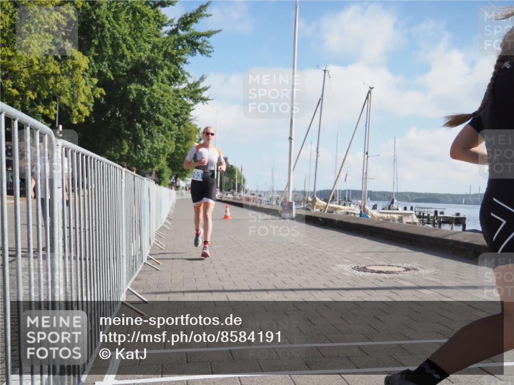 17.08.2025 - KN Förde Triathlon 2025 KatJ http://msf.ph/oto/8584191 17.08.2025 10:08:37 Laufen 103, 133 meine-sportfotos.de