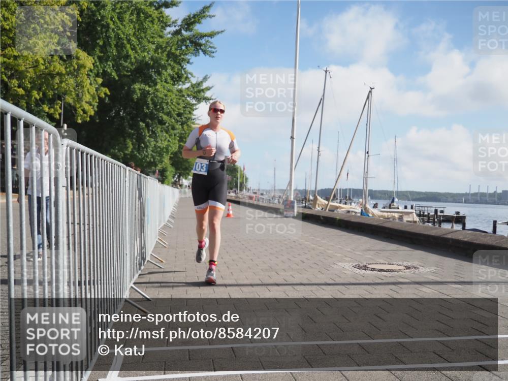17.08.2025 - KN Förde Triathlon 2025 KatJ http://msf.ph/oto/8584207 17.08.2025 10:08:38 Laufen 103, 133 meine-sportfotos.de