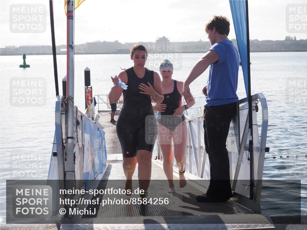 17.08.2025 - KN Förde Triathlon 2025 MichiJ http://msf.ph/oto/8584256 17.08.2025 09:22:27 Schwimmen 111, 208, 213, 111, 221, 235 meine-sportfotos.de