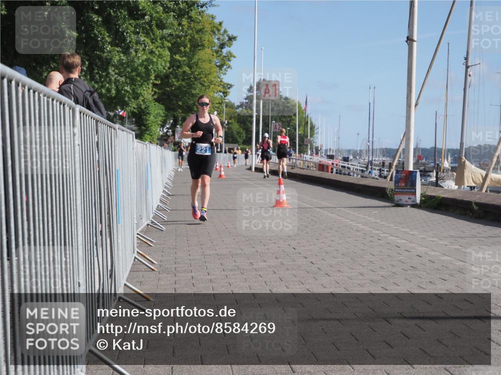 17.08.2025 - KN Förde Triathlon 2025 KatJ http://msf.ph/oto/8584269 17.08.2025 10:33:03 Laufen 221, 225 meine-sportfotos.de