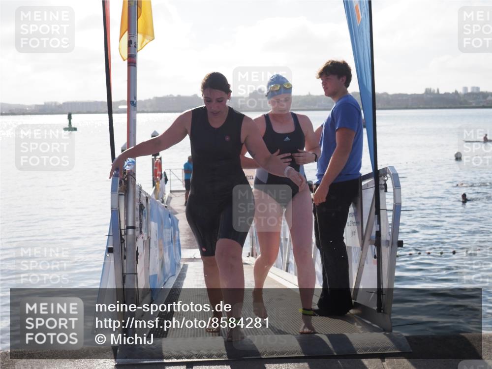 17.08.2025 - KN Förde Triathlon 2025 MichiJ http://msf.ph/oto/8584281 17.08.2025 09:22:28 Schwimmen 111, 208, 111, 221, 235 meine-sportfotos.de