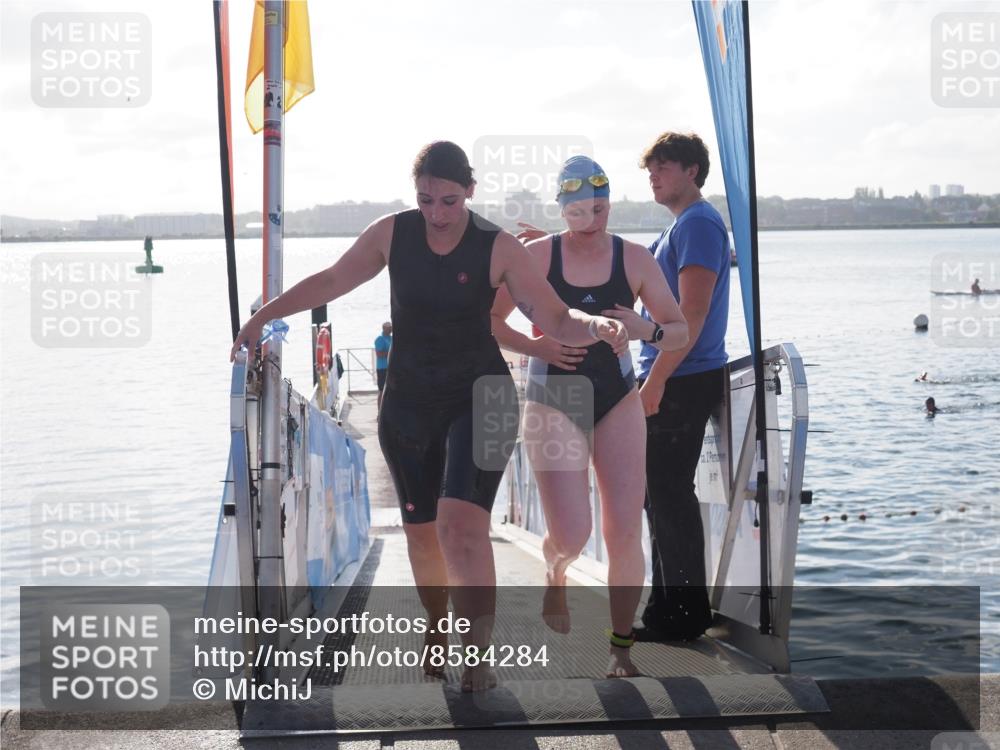 17.08.2025 - KN Förde Triathlon 2025 MichiJ http://msf.ph/oto/8584284 17.08.2025 09:22:28 Schwimmen 111, 208, 111, 221, 235 meine-sportfotos.de