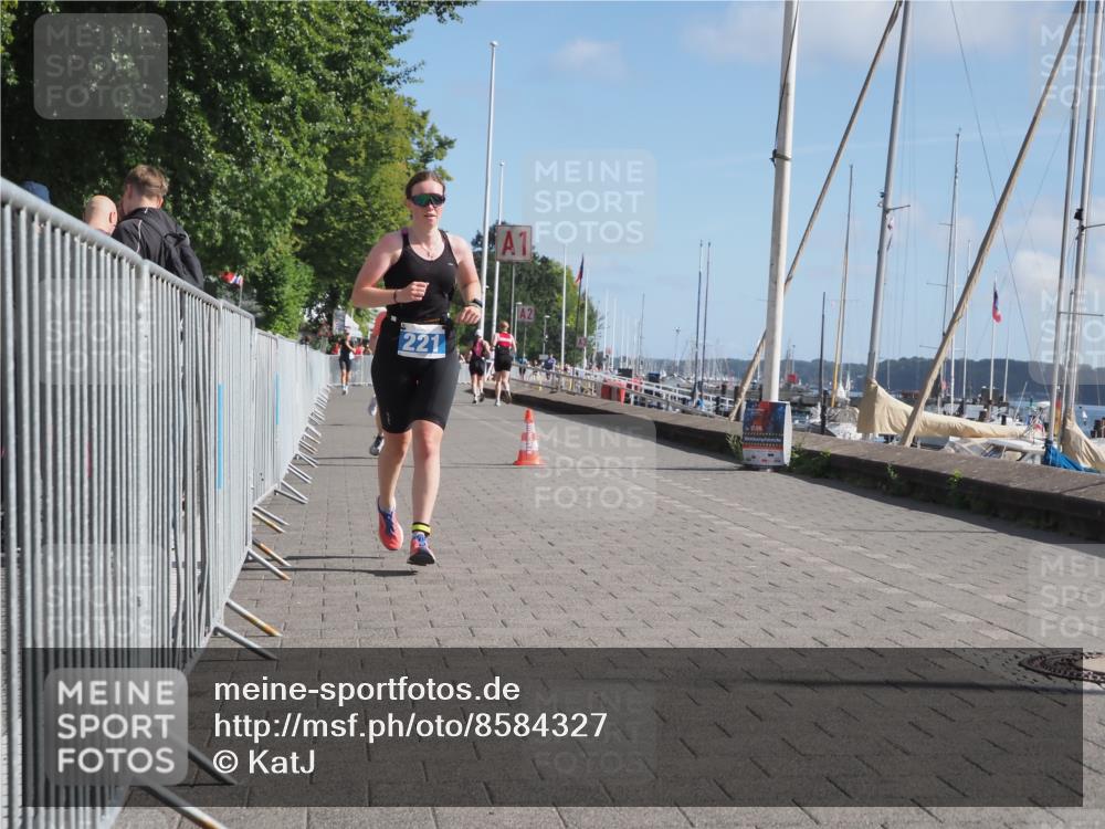 17.08.2025 - KN Förde Triathlon 2025 KatJ http://msf.ph/oto/8584327 17.08.2025 10:33:05 Laufen 215, 221, 225 meine-sportfotos.de