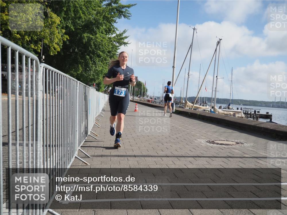17.08.2025 - KN Förde Triathlon 2025 KatJ http://msf.ph/oto/8584339 17.08.2025 10:09:19 Laufen 144, 173 meine-sportfotos.de