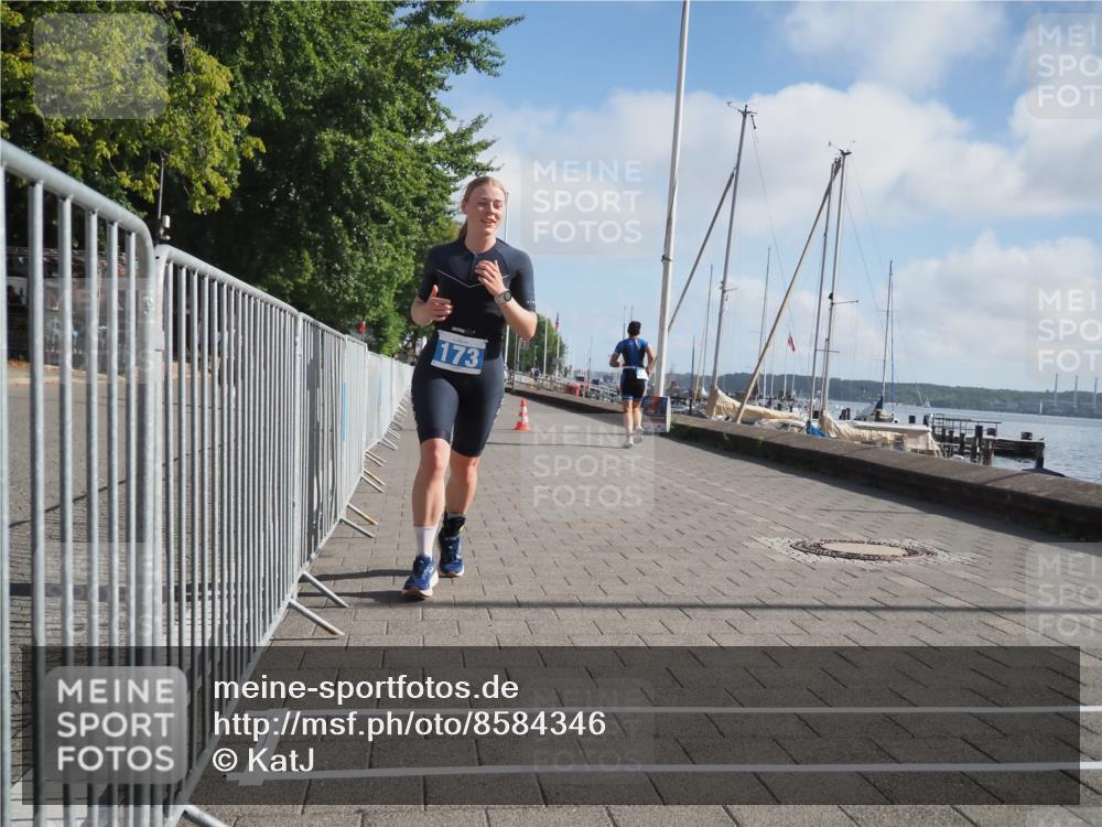 17.08.2025 - KN Förde Triathlon 2025 KatJ http://msf.ph/oto/8584346 17.08.2025 10:09:20 Laufen 144, 173 meine-sportfotos.de