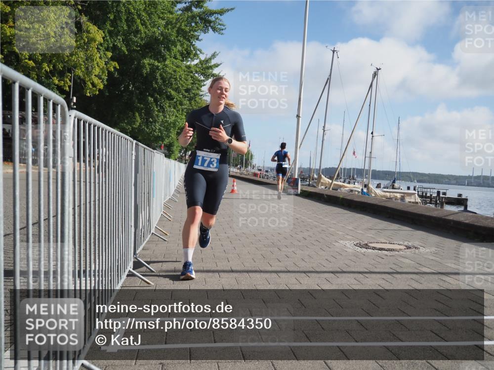 17.08.2025 - KN Förde Triathlon 2025 KatJ http://msf.ph/oto/8584350 17.08.2025 10:09:20 Laufen 144, 173 meine-sportfotos.de