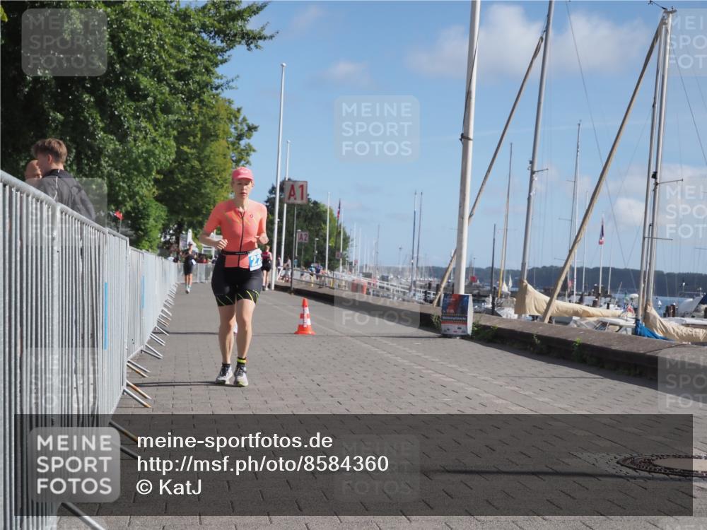 17.08.2025 - KN Förde Triathlon 2025 KatJ http://msf.ph/oto/8584360 17.08.2025 10:33:09 Laufen 215, 221, 225 meine-sportfotos.de