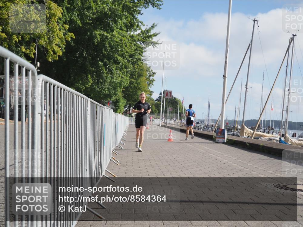 17.08.2025 - KN Förde Triathlon 2025 KatJ http://msf.ph/oto/8584364 17.08.2025 10:09:22 Laufen 144, 162, 173 meine-sportfotos.de