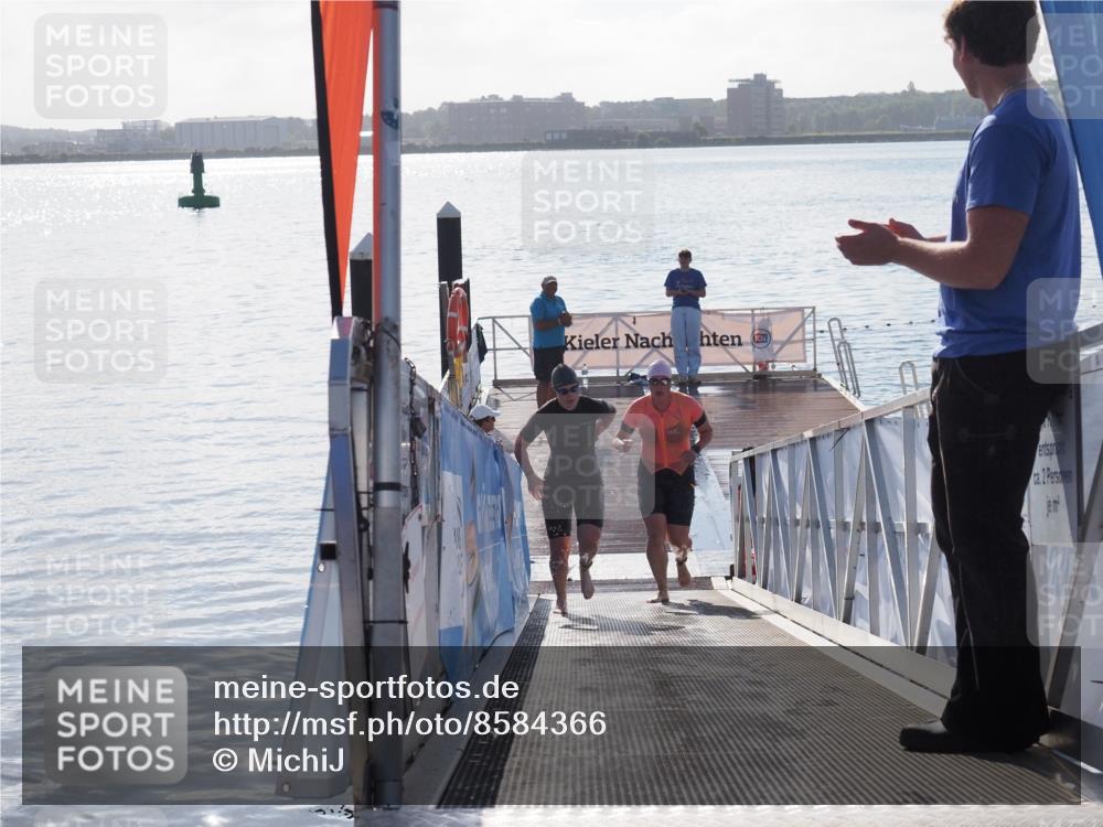 17.08.2025 - KN Förde Triathlon 2025 MichiJ http://msf.ph/oto/8584366 17.08.2025 09:22:33 Schwimmen 111, 208, 221, 235, 221, 235, 246 meine-sportfotos.de