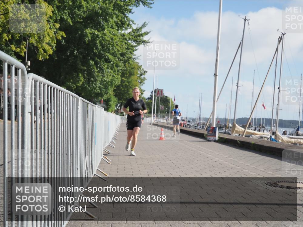 17.08.2025 - KN Förde Triathlon 2025 KatJ http://msf.ph/oto/8584368 17.08.2025 10:09:22 Laufen 144, 162, 173 meine-sportfotos.de