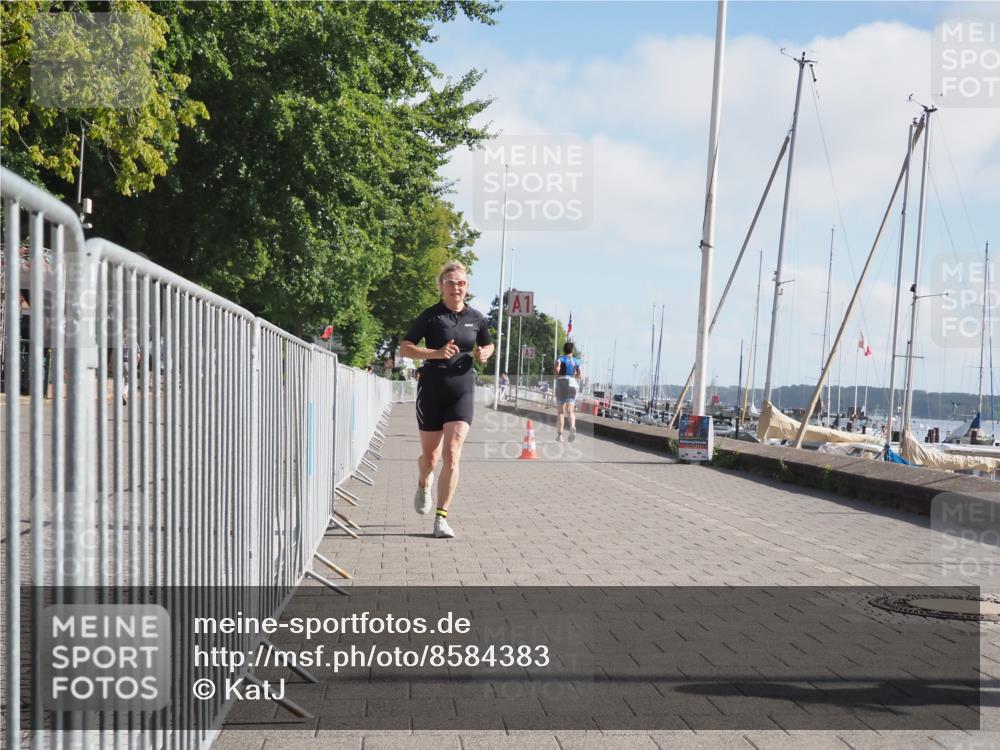 17.08.2025 - KN Förde Triathlon 2025 KatJ http://msf.ph/oto/8584383 17.08.2025 10:09:23 Laufen 144, 162, 173 meine-sportfotos.de