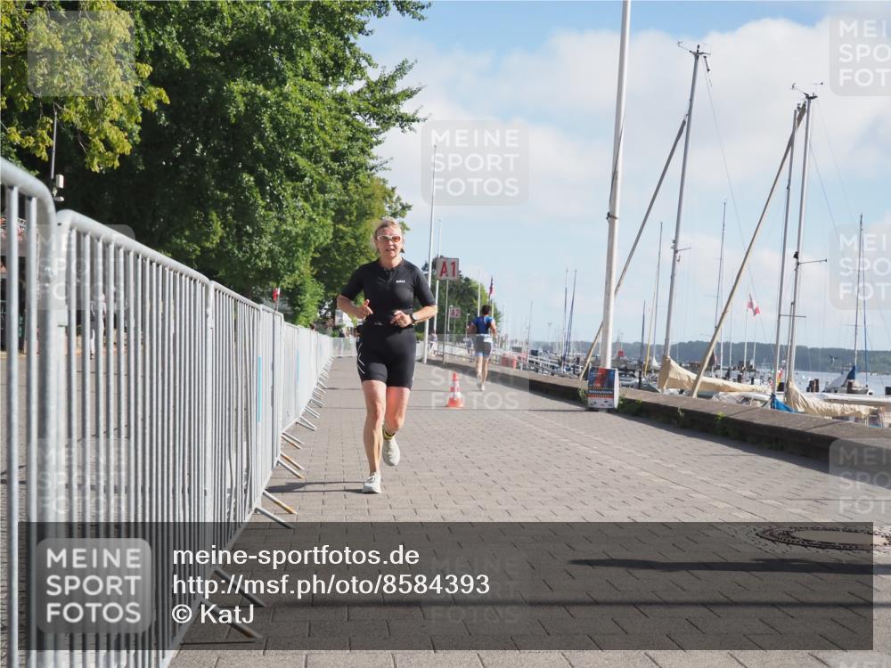17.08.2025 - KN Förde Triathlon 2025 KatJ http://msf.ph/oto/8584393 17.08.2025 10:09:23 Laufen 144, 162, 173 meine-sportfotos.de