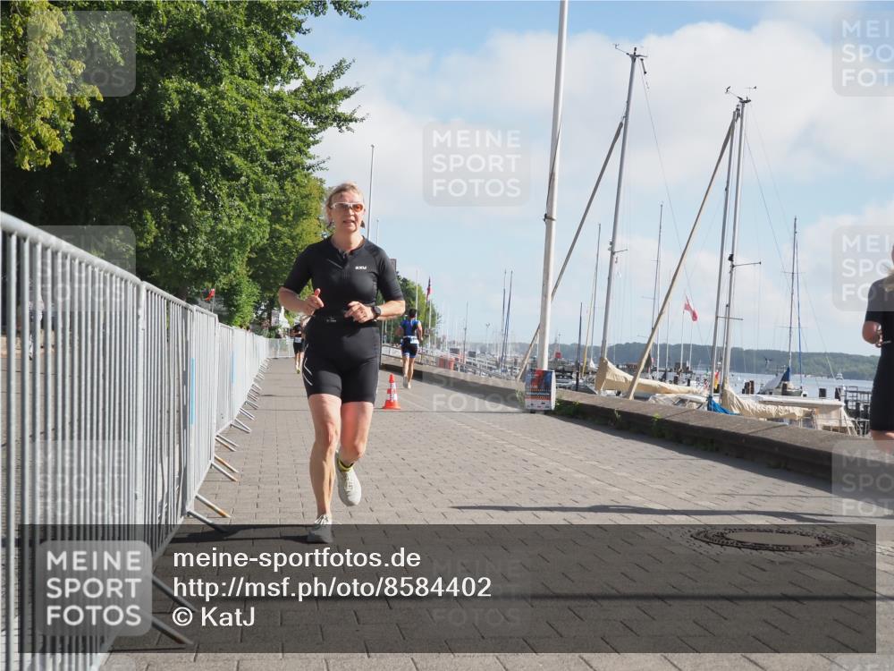 17.08.2025 - KN Förde Triathlon 2025 KatJ http://msf.ph/oto/8584402 17.08.2025 10:09:24 Laufen 144, 162 meine-sportfotos.de