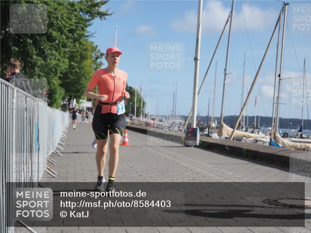 17.08.2025 - KN Förde Triathlon 2025 KatJ http://msf.ph/oto/8584403 17.08.2025 10:33:10 Laufen 215, 221, 225 meine-sportfotos.de