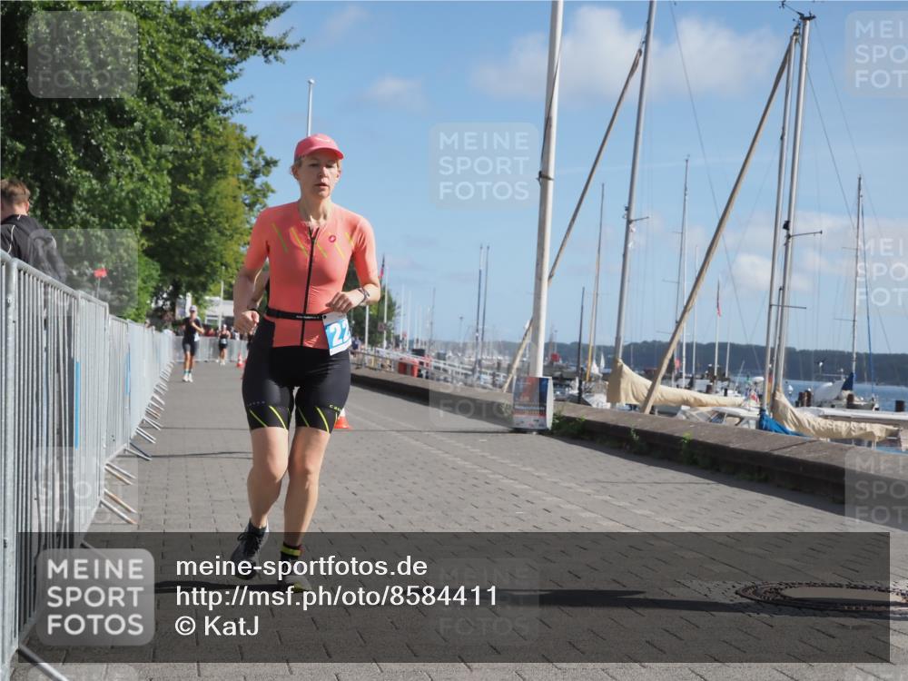 17.08.2025 - KN Förde Triathlon 2025 KatJ http://msf.ph/oto/8584411 17.08.2025 10:33:10 Laufen 215, 221, 225 meine-sportfotos.de