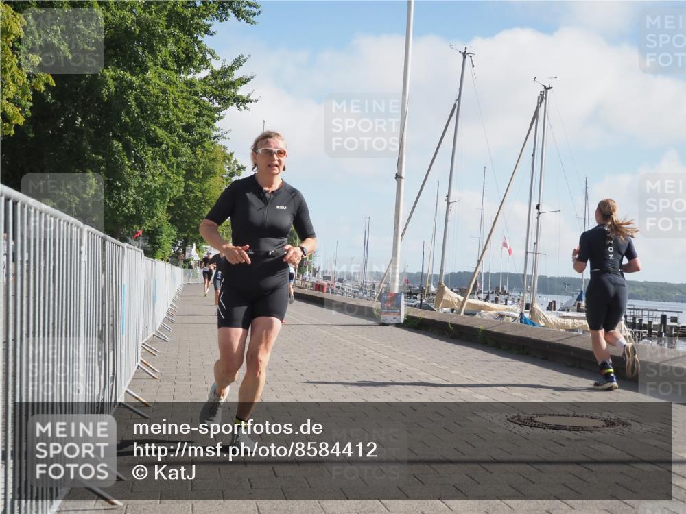 17.08.2025 - KN Förde Triathlon 2025 KatJ http://msf.ph/oto/8584412 17.08.2025 10:09:24 Laufen 144, 162 meine-sportfotos.de