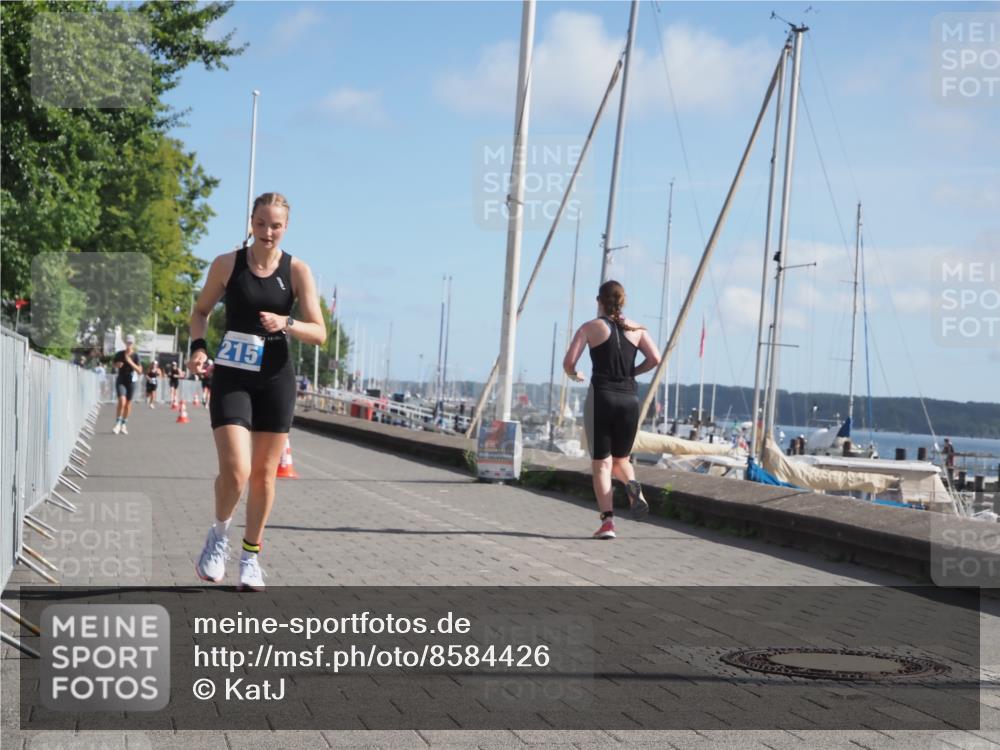 17.08.2025 - KN Förde Triathlon 2025 KatJ http://msf.ph/oto/8584426 17.08.2025 10:33:13 Laufen 215, 225 meine-sportfotos.de
