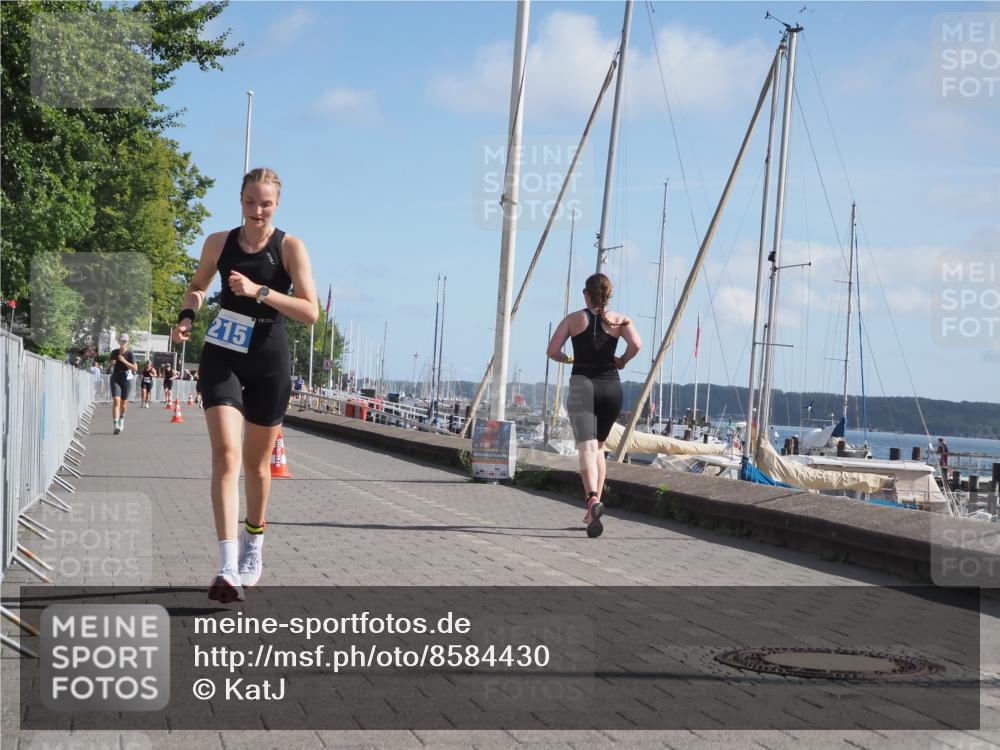 17.08.2025 - KN Förde Triathlon 2025 KatJ http://msf.ph/oto/8584430 17.08.2025 10:33:13 Laufen 215, 225 meine-sportfotos.de