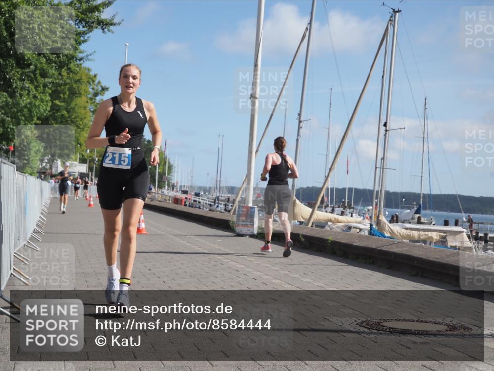 17.08.2025 - KN Förde Triathlon 2025 KatJ http://msf.ph/oto/8584444 17.08.2025 10:33:13 Laufen 215, 225 meine-sportfotos.de