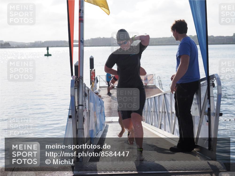 17.08.2025 - KN Förde Triathlon 2025 MichiJ http://msf.ph/oto/8584447 17.08.2025 09:22:36 Schwimmen 111, 208, 221, 235, 221, 235, 246, 249 meine-sportfotos.de