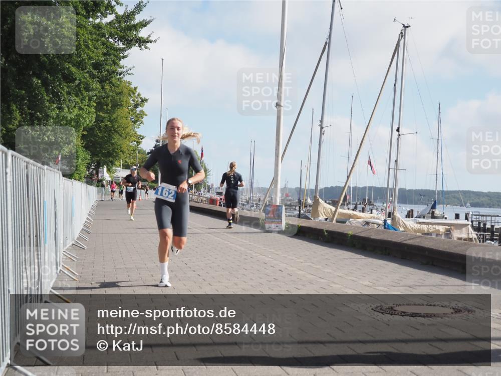 17.08.2025 - KN Förde Triathlon 2025 KatJ http://msf.ph/oto/8584448 17.08.2025 10:09:29 Laufen 136, 162 meine-sportfotos.de