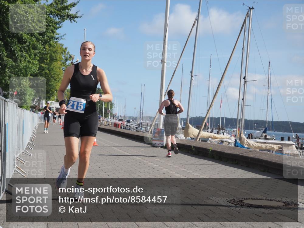 17.08.2025 - KN Förde Triathlon 2025 KatJ http://msf.ph/oto/8584457 17.08.2025 10:33:13 Laufen 215, 225 meine-sportfotos.de