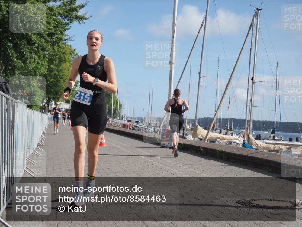 17.08.2025 - KN Förde Triathlon 2025 KatJ http://msf.ph/oto/8584463 17.08.2025 10:33:13 Laufen 215, 225 meine-sportfotos.de