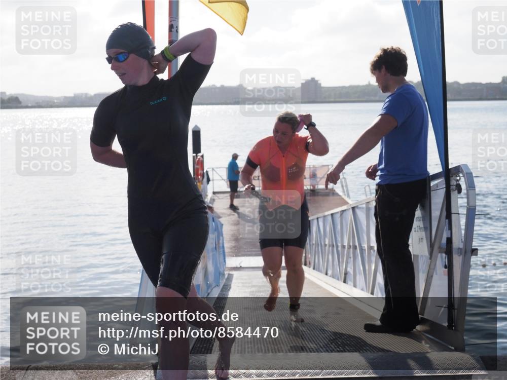 17.08.2025 - KN Förde Triathlon 2025 MichiJ http://msf.ph/oto/8584470 17.08.2025 09:22:36 Schwimmen 111, 208, 221, 235, 221, 235, 246, 249 meine-sportfotos.de