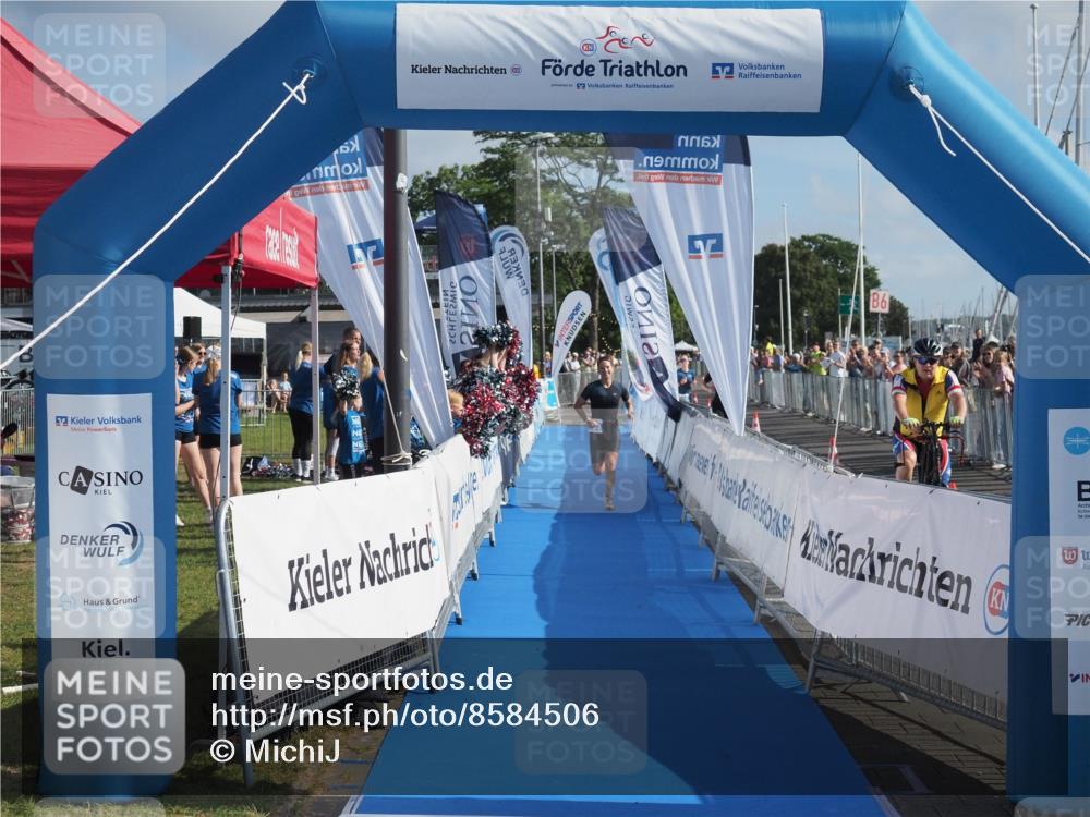 17.08.2025 - KN Förde Triathlon 2025 MichiJ http://msf.ph/oto/8584506 17.08.2025 10:09:00 Laufen 253 meine-sportfotos.de