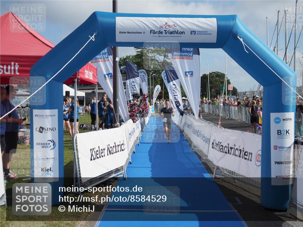 17.08.2025 - KN Förde Triathlon 2025 MichiJ http://msf.ph/oto/8584529 17.08.2025 10:09:01 Laufen 253 meine-sportfotos.de