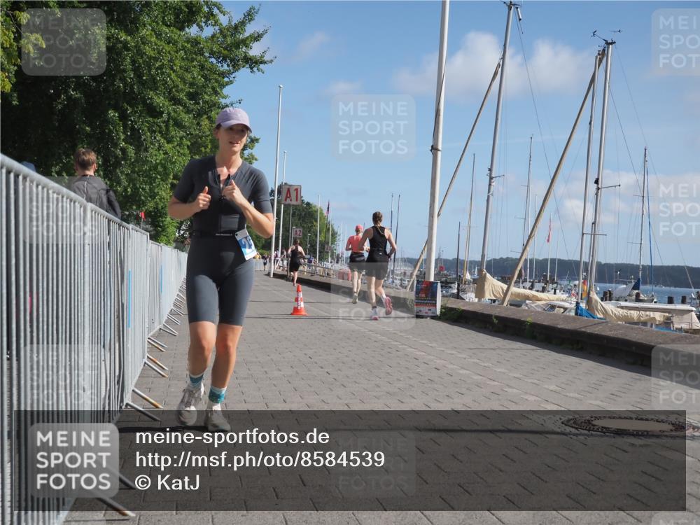 17.08.2025 - KN Förde Triathlon 2025 KatJ http://msf.ph/oto/8584539 17.08.2025 10:33:23 Laufen 254 meine-sportfotos.de