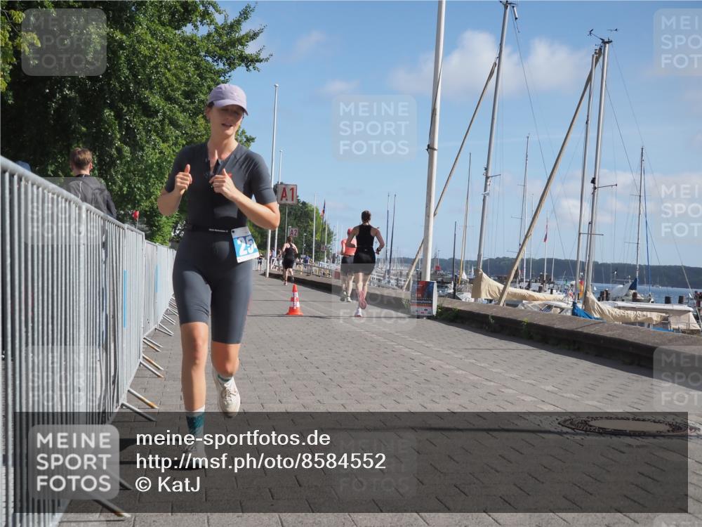 17.08.2025 - KN Förde Triathlon 2025 KatJ http://msf.ph/oto/8584552 17.08.2025 10:33:23 Laufen 254 meine-sportfotos.de