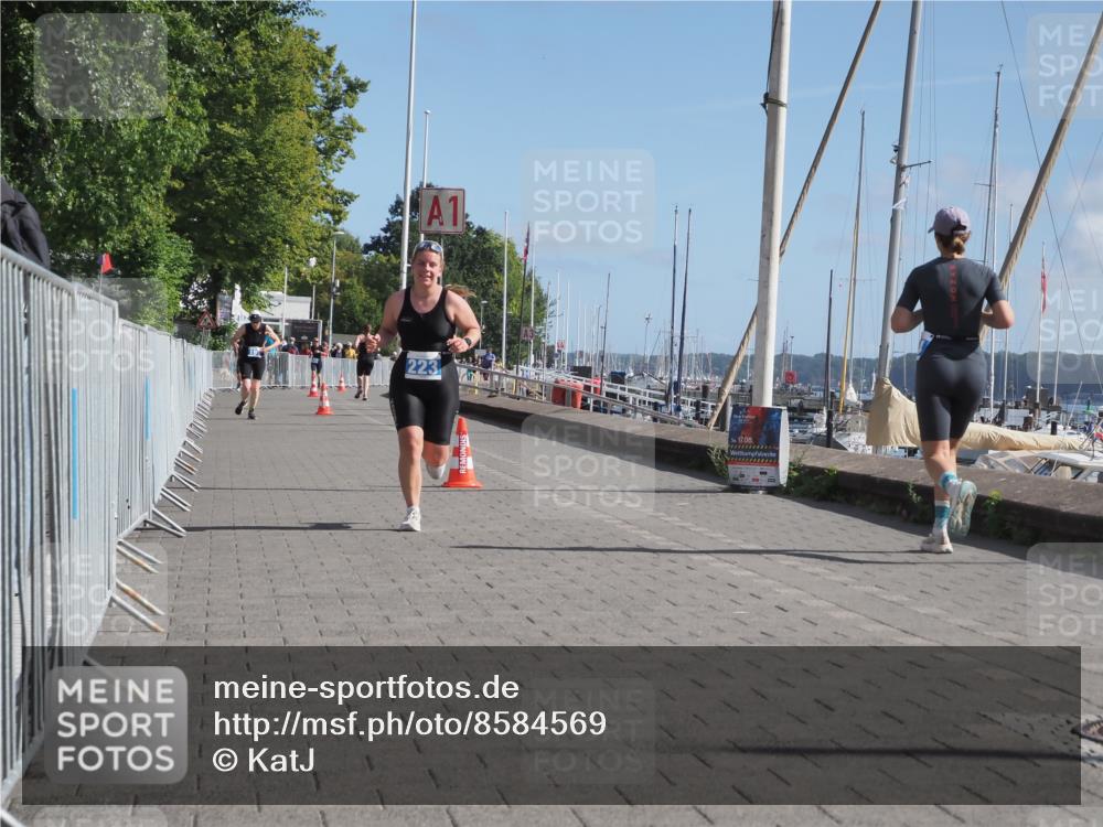 17.08.2025 - KN Förde Triathlon 2025 KatJ http://msf.ph/oto/8584569 17.08.2025 10:33:29 Laufen 223 meine-sportfotos.de