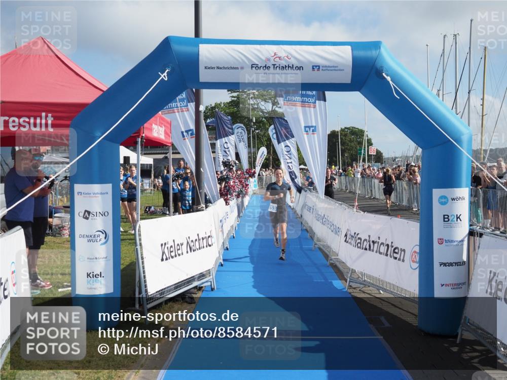 17.08.2025 - KN Förde Triathlon 2025 MichiJ http://msf.ph/oto/8584571 17.08.2025 10:09:02 Laufen 253 meine-sportfotos.de